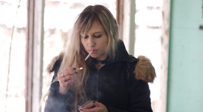 為了戒掉電子煙,這些人回頭跑去抽香菸