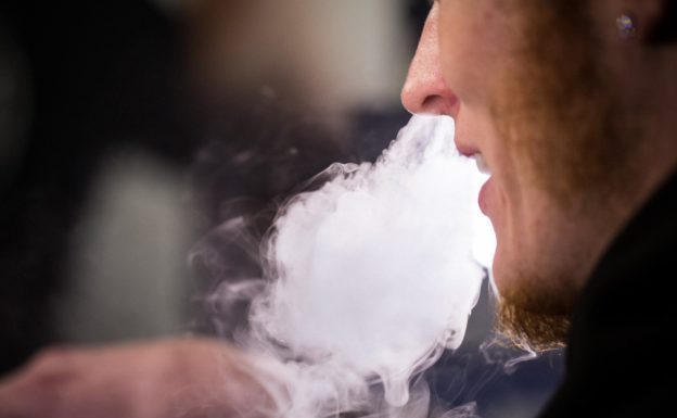 報告:電子煙非無害水煙霧,恐損心血管系統