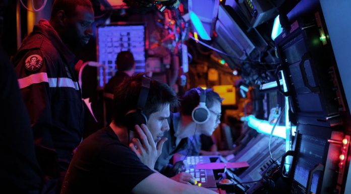 《潛艦追緝》以深海潛艦為主角的未來大戰