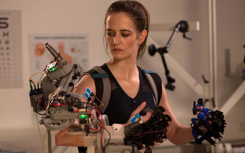 《星星知我心》伊娃葛林化身「太空版」金智英