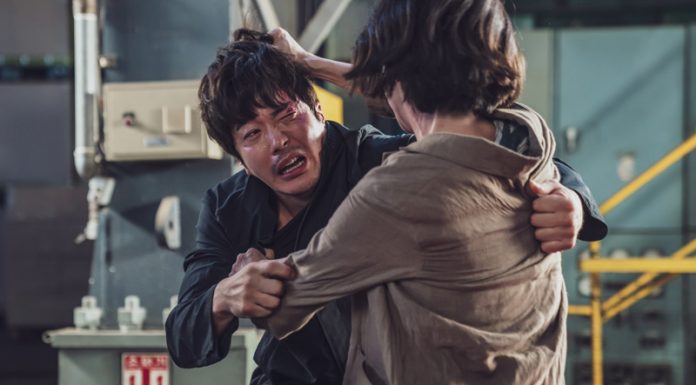 笑到口罩都濕了!《大畫特務》魅力席捲!柯佳嬿、姚以緹衝戲院朝聖