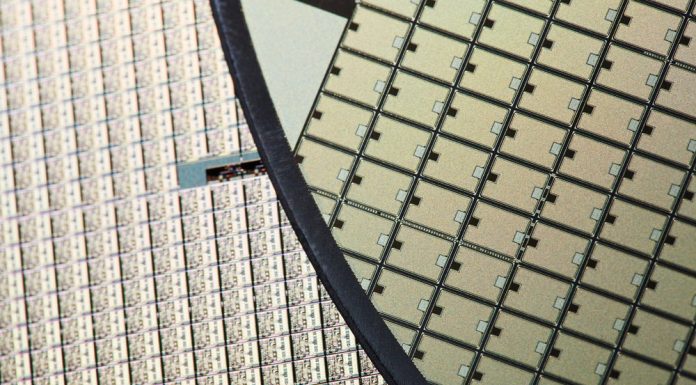 為因應醫療設備急單需求,台灣半導體廠最高速生產晶片支援抗疫