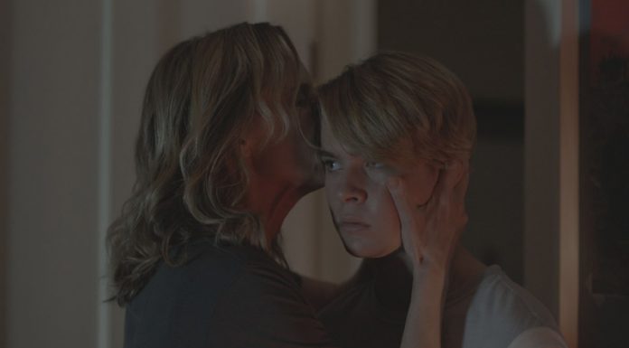 無畏疫情奪全台票房冠軍!《搞鬼》網友直讚:「今年最好看燒腦片!」