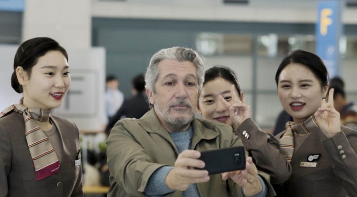 亞倫夏巴《緣來想見妳》跨國追愛竟變「機場級網紅」