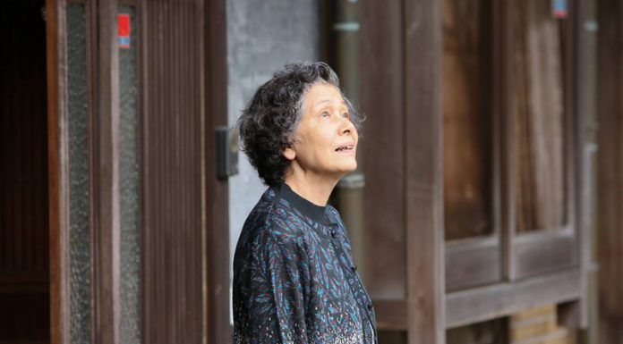 日本70年代情慾女王白川和子演出《二階堂家物語》保守奶奶