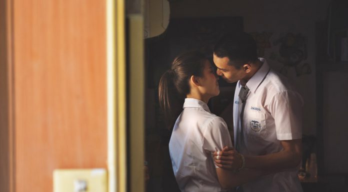 「性」喜劇國片《破處》處男中學生登大人想約多人運動