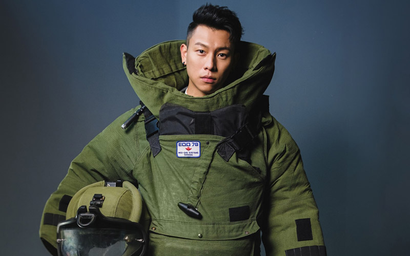 瘦子全副武裝體驗《拆彈專家2》直呼警察工作太辛苦