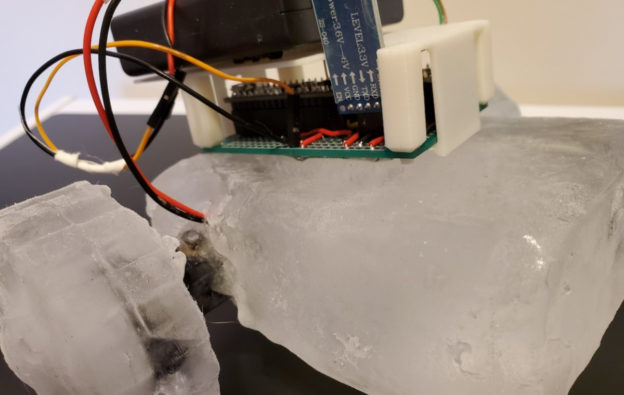 美國科學家用冰造了輛機器車，自己的輪子自己修，要上火星赴南極！